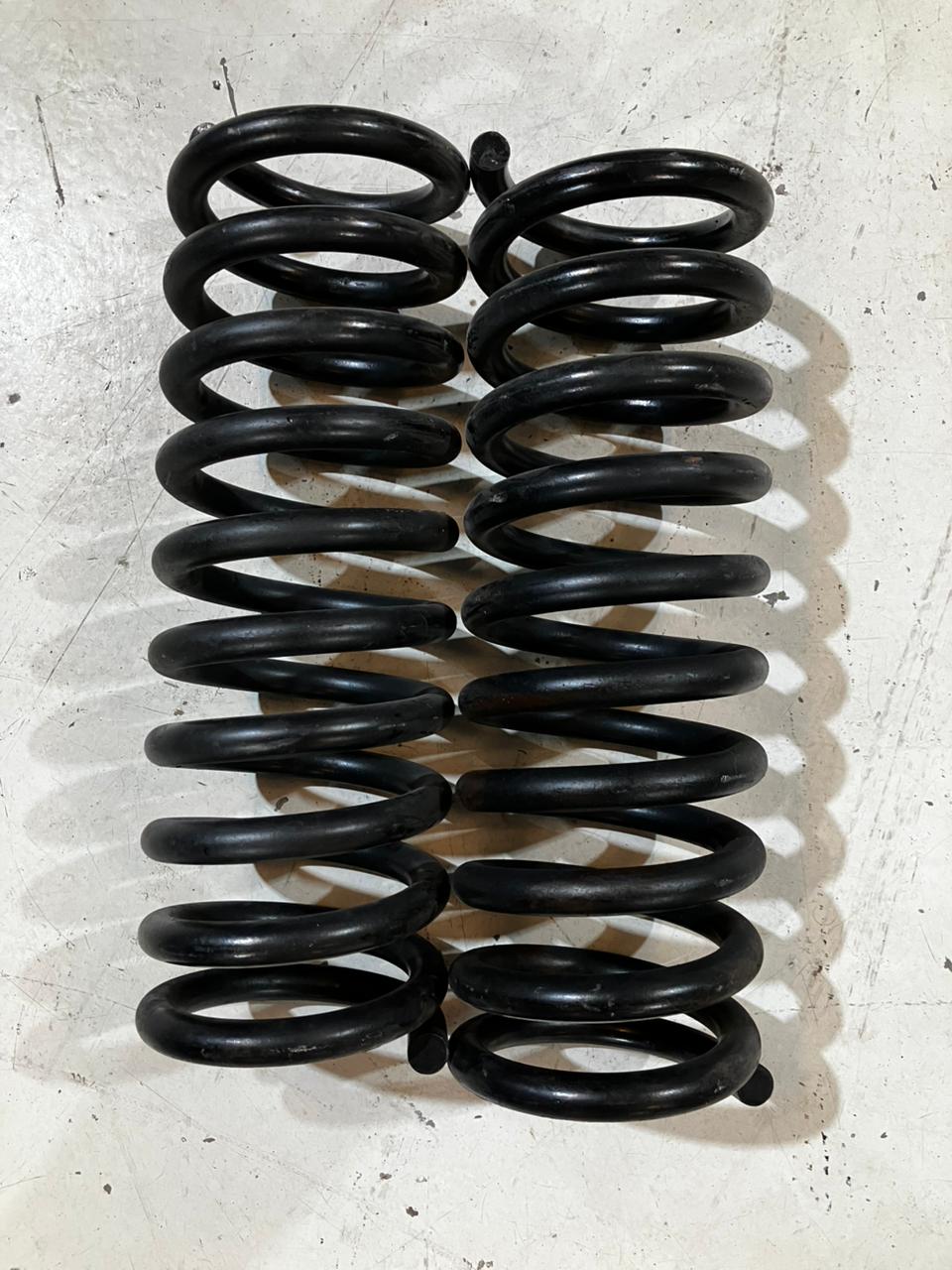 Original Suspension Coil Springs (Pair) - Mercedes-Benz W111 / W108 / W109 (280 SE 3.5 V8)