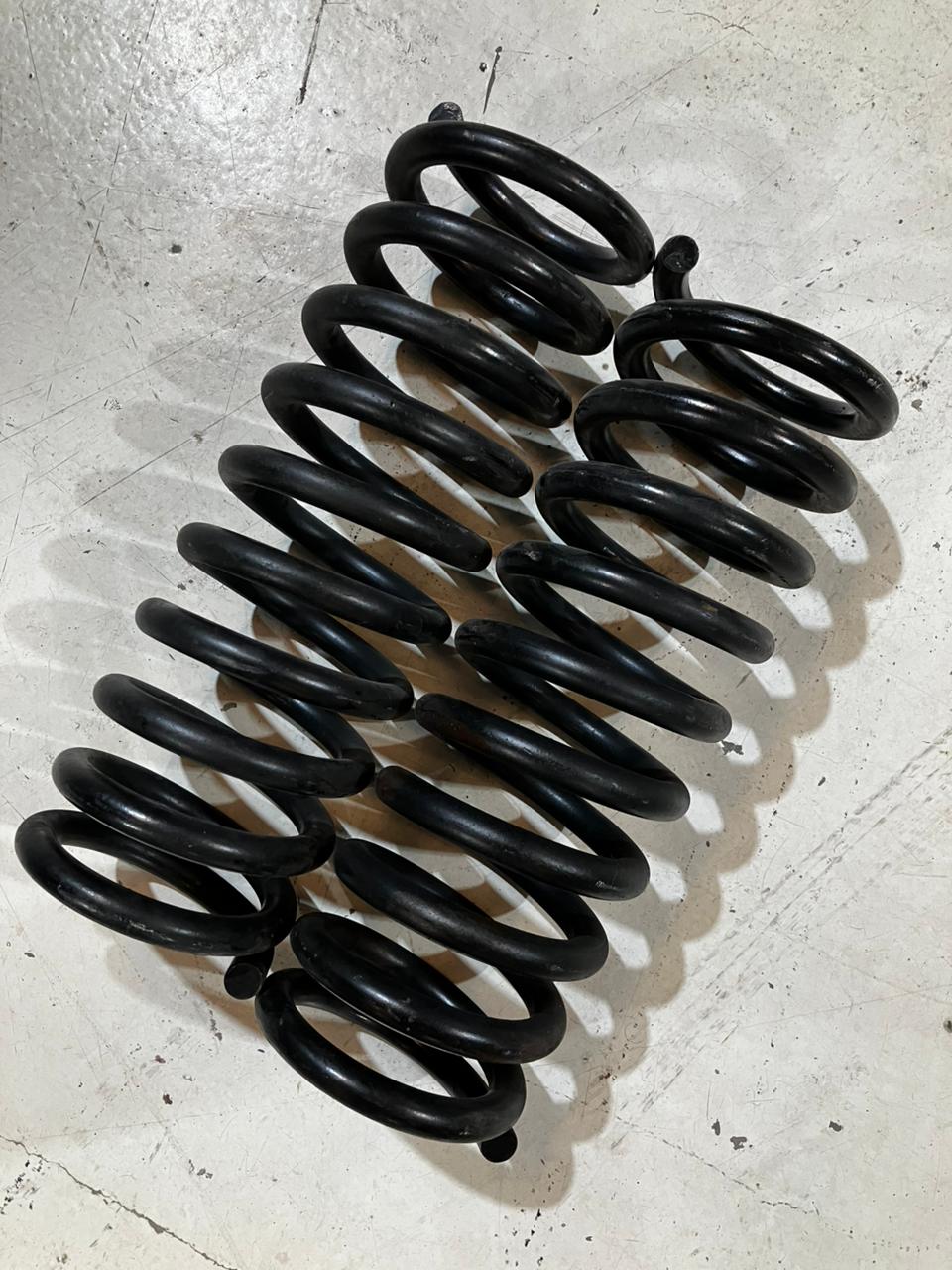 Original Suspension Coil Springs (Pair) - Mercedes-Benz W111 / W108 / W109 (280 SE 3.5 V8)