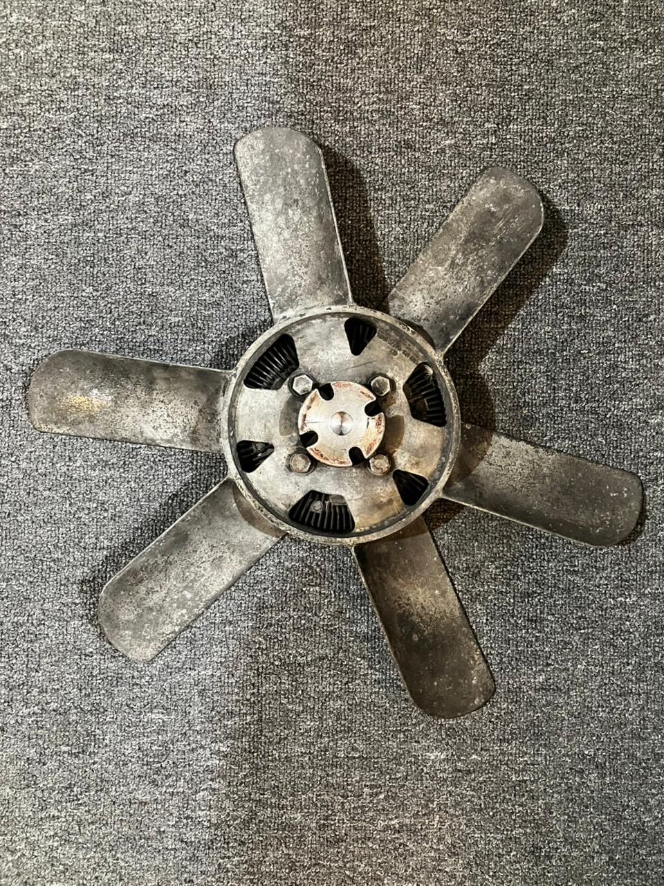 Original BEHR Viscous Cooling Fan & Clutch Assembly - Mercedes-Benz W111 / W108 / W109 (280 SE 3.5 V8)