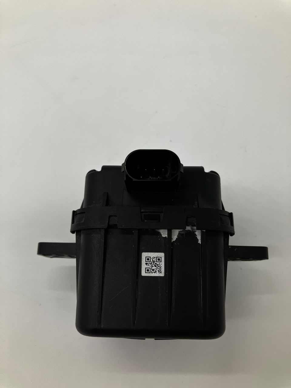 Hella 3SL 015.329-00 AVAS Module | Acoustic Vehicle Alerting System for VW ABT E-Caddy / T6 (12V)
