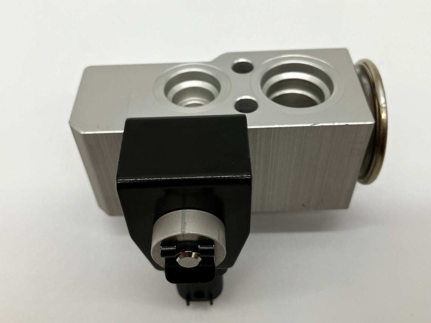 Sanhua EGH-20M039 Thermal Expansion Valve with Integrated Solenoid