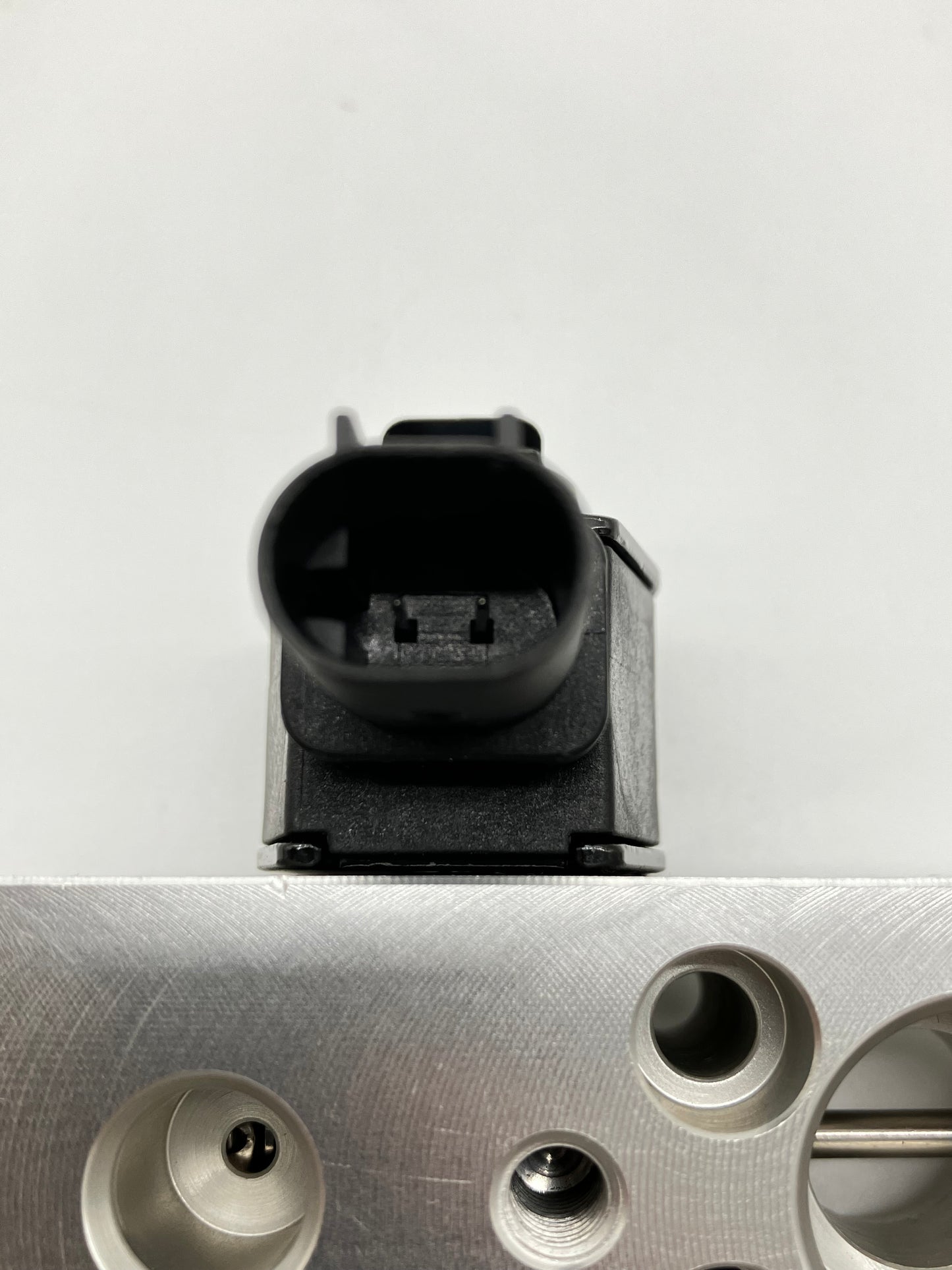 Sanhua EGH-20M039 Thermal Expansion Valve with Integrated Solenoid