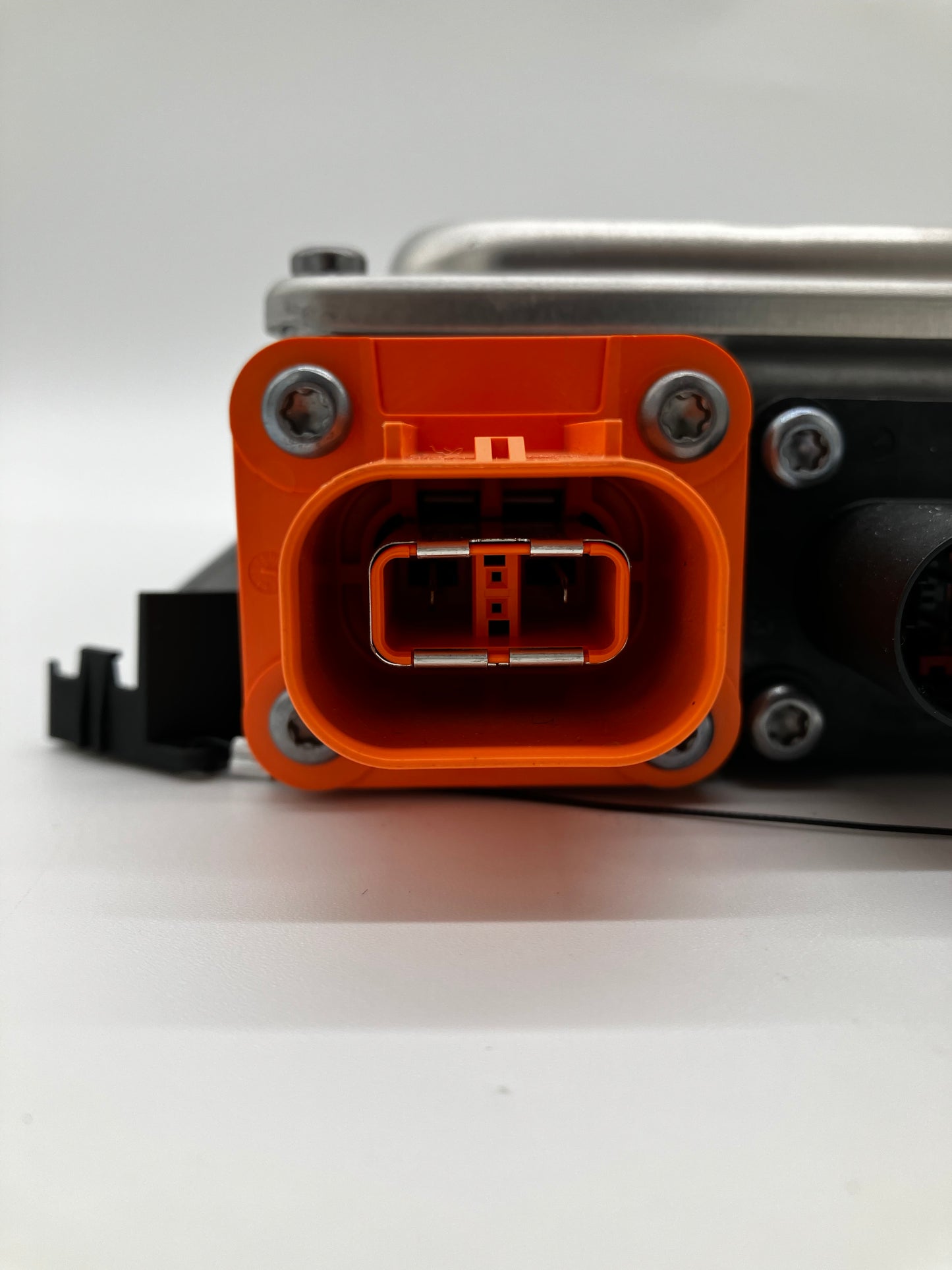BRUSA BSC724-12V-C04 Liquid-Cooled DC-DC Converter
