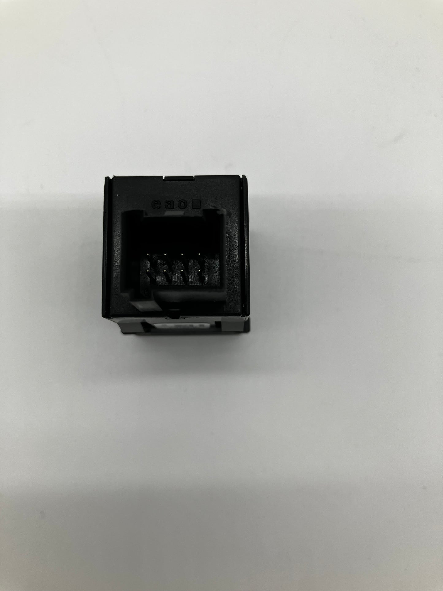EAO Series 09 Universal Pushbutton Switch
