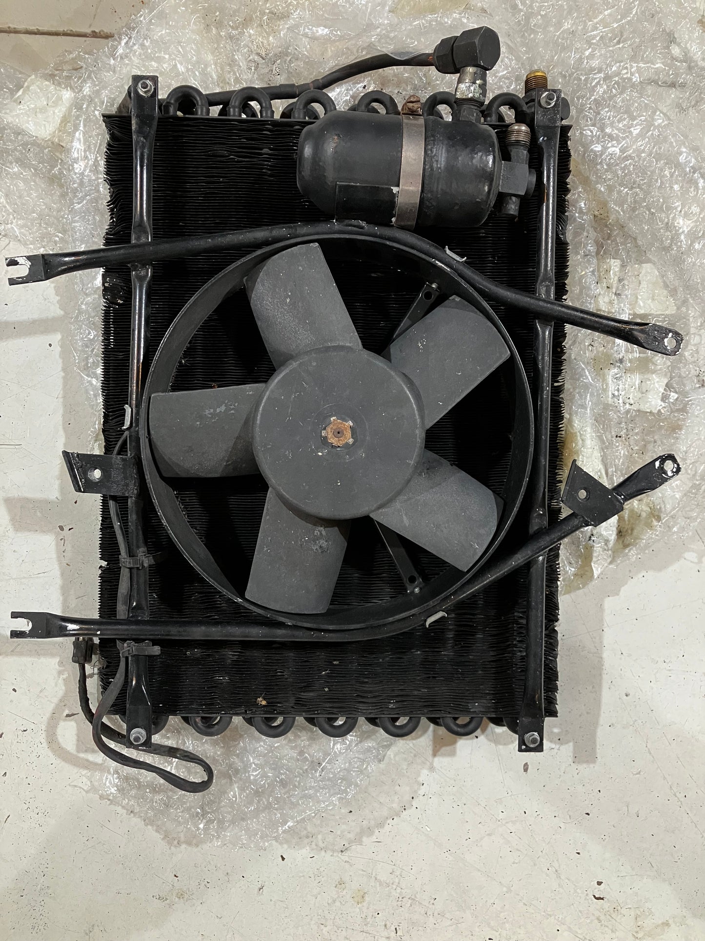 Original A/C Condenser & Cooling Fan Assembly - Mercedes-Benz W111 280 SE 3.5