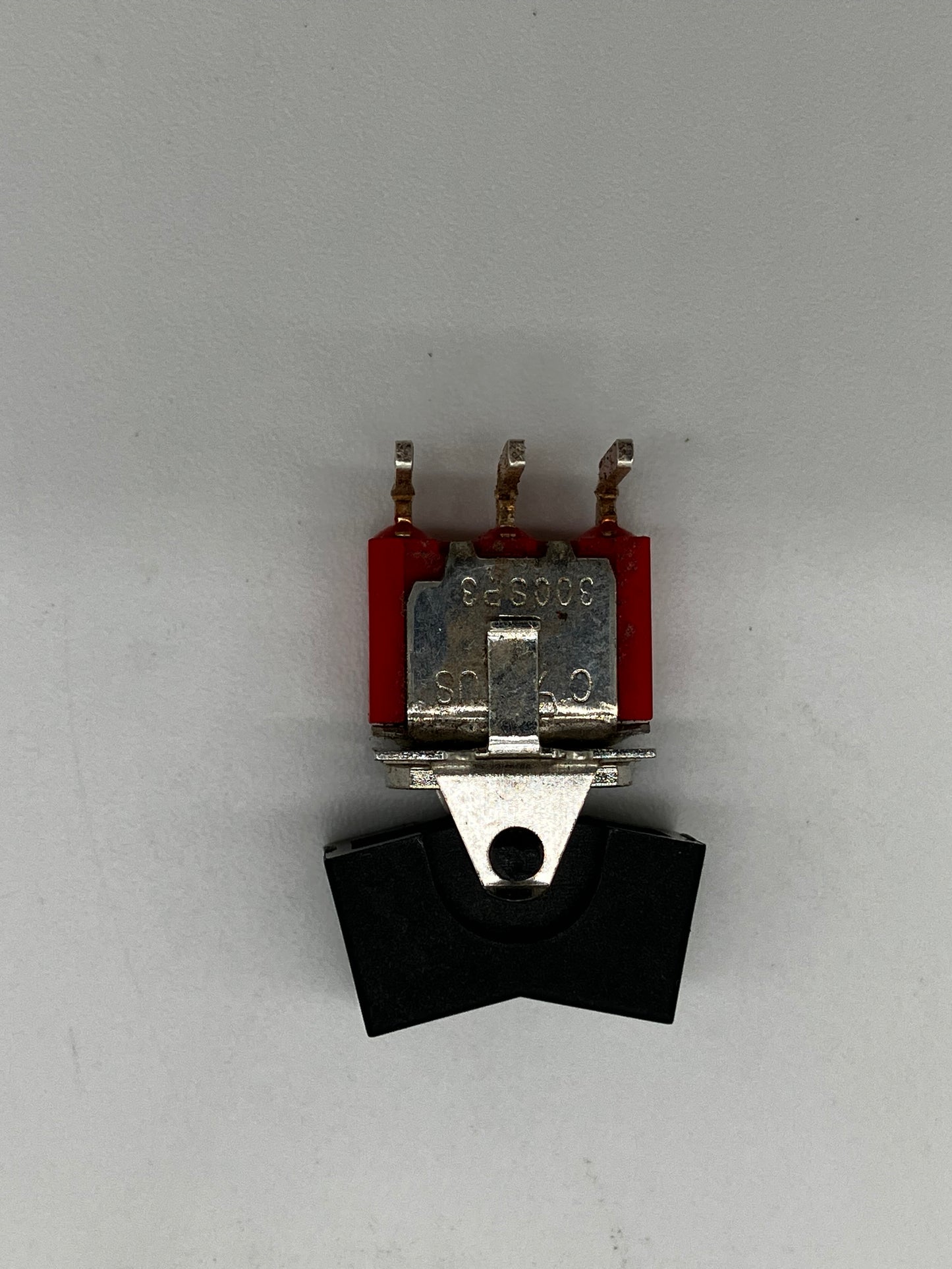 Miniature Right-Angle PCB Mount Rocker Switch (300SP3)