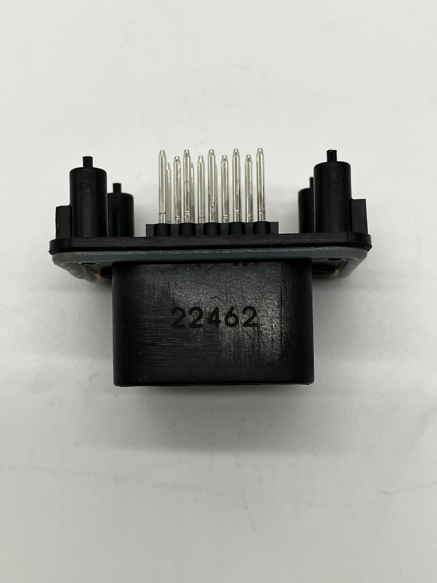 12-Pin Heavy-Duty Electrical Bulkhead Connector