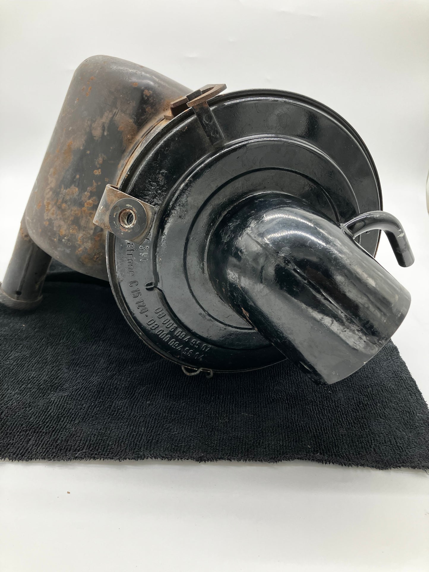 Original Steel Air Cleaner Filter Housing - Mercedes-Benz W111 / W108 / W109 (280 SE 3.5 V8)